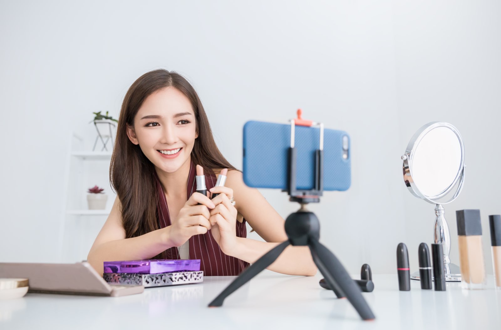 Quản Lý Tài Chính Cho KOL (Key Opinion Leaders)